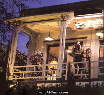 bella-swan-porch - Twilight Amurg