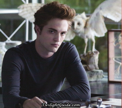 edward-cullen-desk - Twilight Amurg