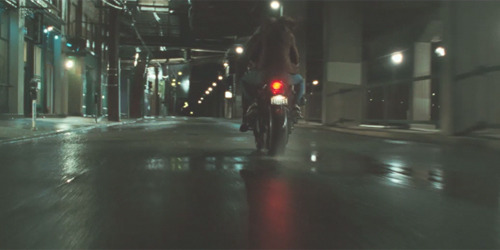 bella-bike-street - Twilight New Moon