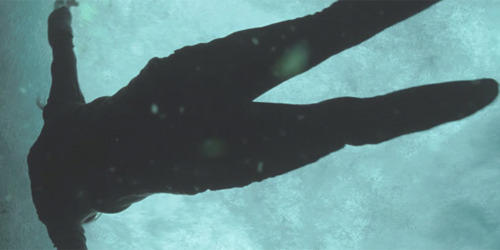 bella-floating - Twilight New Moon