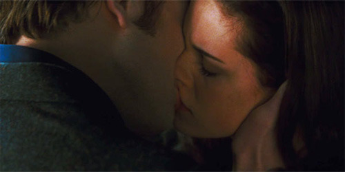 new-moon-kiss