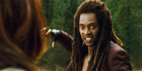 new-moon-laurent-attacking