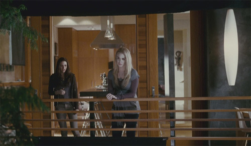 bella-rosalie-talk - Twilight Eclipse