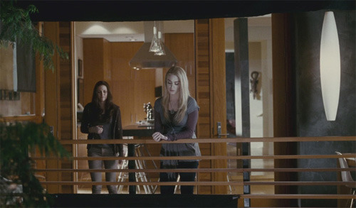 rosalie-and-bella-talk - Twilight Eclipse