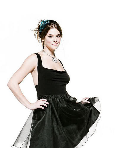 CHXYQSMENXDNHFVKUYO - Ashley Greene