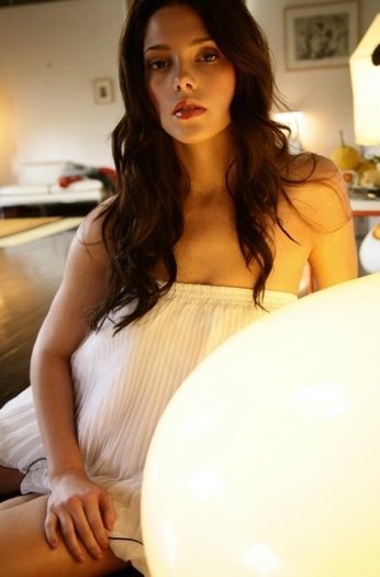 ECQHKTUQZZLLCUQVXSI - Ashley Greene