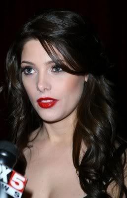 EEYBFOOIXJTNQQRZTIZ - Ashley Greene