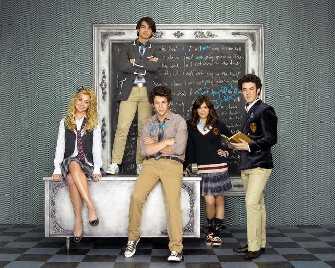 jonas_y1_gal_0212 - desene disney channel