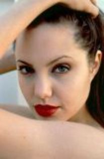 angelina_jolie_21 - poze k Angelina Jolie