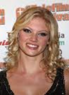 9 - Cariba Heine