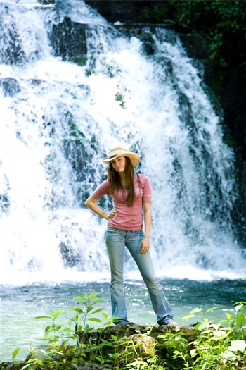 miley-cyrus-645335l - miley cyrus