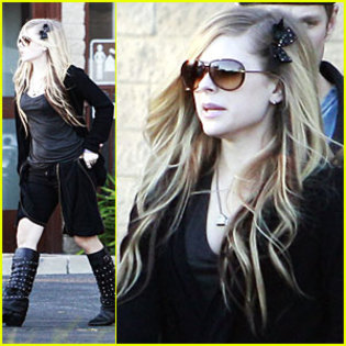 2yo3fxx - Avril Lavigne