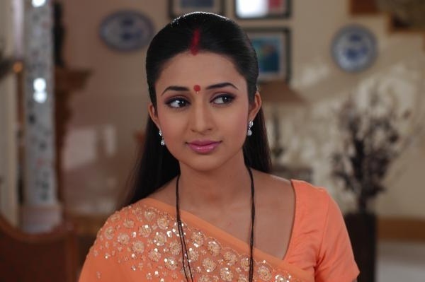 RWOKWSJOUVPQNUZREKA - divyanka tripathi bmtd