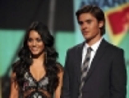 thumbs_2903065347_26f27eb706 - poze poze Vanessa Anne Hudgens