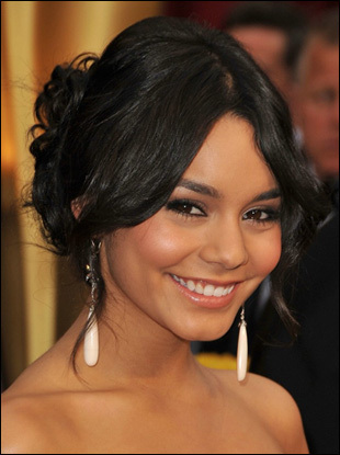 vanessa_hudgens_2009_l_34701 - vanessa hudgens