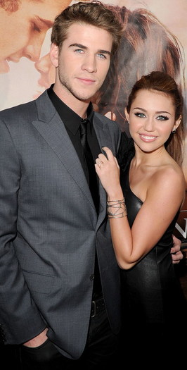  - Miley Cyrus se teme sa nu-l piarda pe Liam Hemsworth