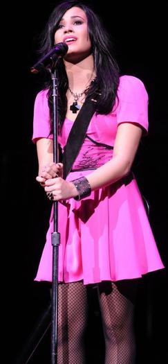 Demi_Lovato_1254689333_3 - demi lovato