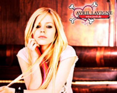 TEFOTTOUWZJSKNUULIA - Avril Lavigne