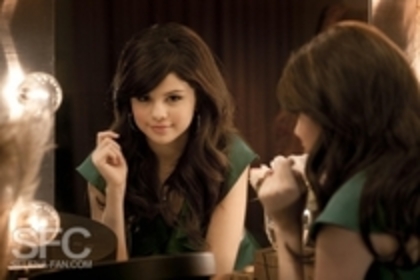 15532044 - selena gomez