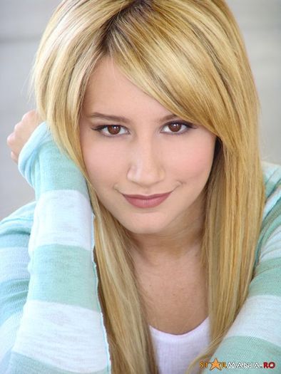 1222 - Ashley  Tisdale