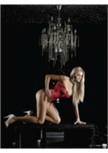 13386213_GTWAVIKBZ - Bianca Dragusanu