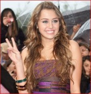 16117420_BQXXTMBTU - Miley Cyrus