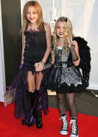 noah-cyrus-halloween-costume - emily grace