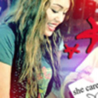 11665342_ZDVFZAQRZ - cateva poze cool cu miley