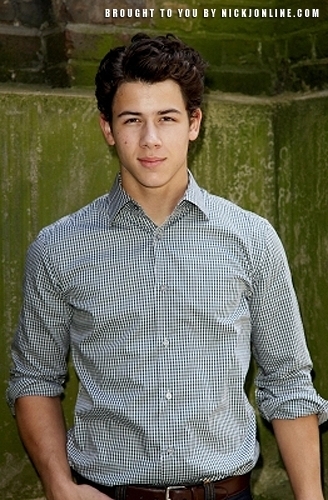 PR-Purposes-Les-Miserables-by-Joanne-Davidson-6-16-nick-jonas-13096531-328-500