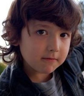 frankie-jonas-543868l-poza[1] - jonas