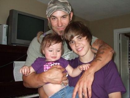 14107810_XYKNVFZHK[1] - Justin  Bieber