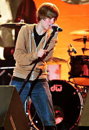 11357918_MAZUQJRPL[1] - Justin  Bieber