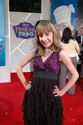 Allisyn Ashley Arm - Vedete Dysney