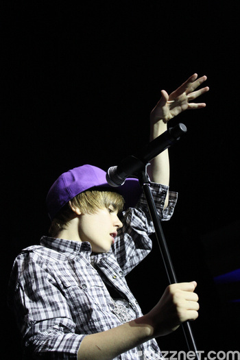 11357926_LSBOXISTM[1] - Justin  Bieber