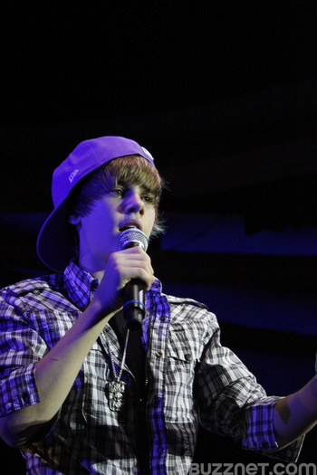 11357928_VQLQHVJBC[1] - Justin  Bieber