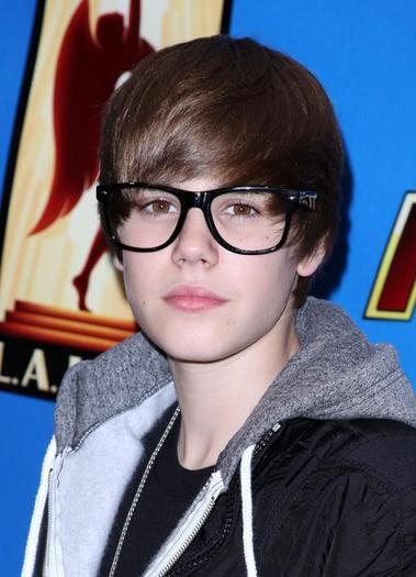 14359897_HIJRTCIXX[1] - Justin  Bieber