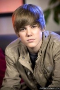 14392521_UUHIGQHSC[1] - Justin  Bieber
