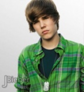14392522_IAIJQLSDF[1] - Justin  Bieber