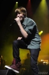 14392576_ZJXOPBADQ[1] - Justin  Bieber