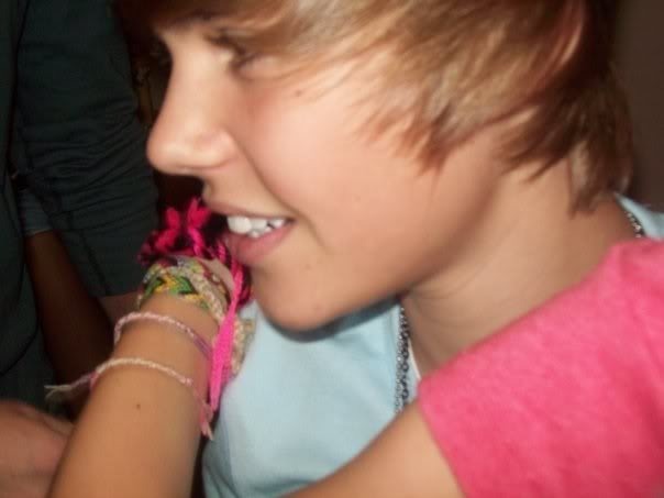 14422157_ZBWAKSSMM[1] - Justin  Bieber