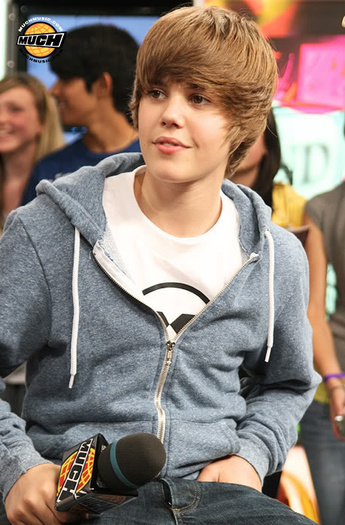 15753968_ZWOTCZGUU[1] - Justin  Bieber