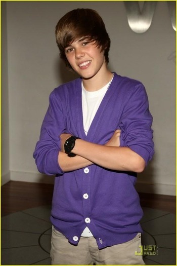 15754058_HTTAJKHLY[1] - Justin  Bieber