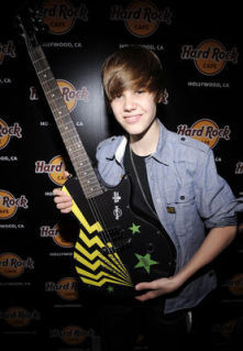 15754061_DBDIOQMZM[1] - Justin  Bieber