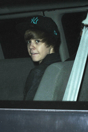 15306065_QGEHSADBU[1] - Justin  Bieber