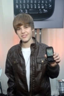 15432975_QIMUJLAGP[2] - Justin  Bieber