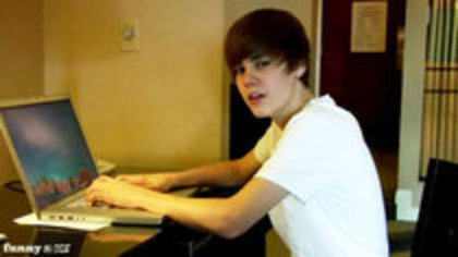 15432980_XLZECJZXP[1] - Justin  Bieber