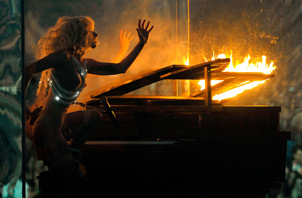gggggggggggggggggg - MY MOTHER MONSTER