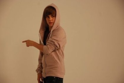 15463672_TOYVWBMCU[1] - Justin  Bieber