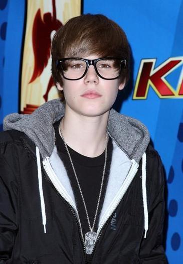 15463731_YOEGKWCRP[1] - Justin  Bieber