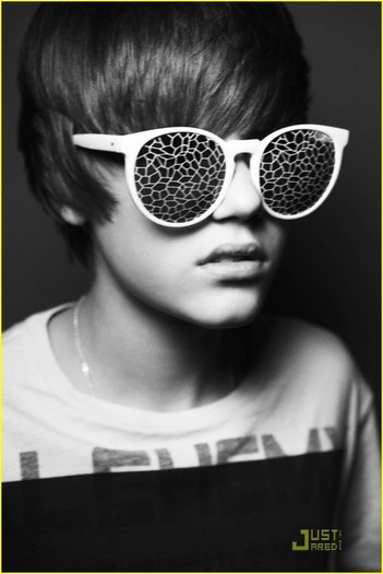15566658_ZAXRXVJKV[1] - Justin  Bieber